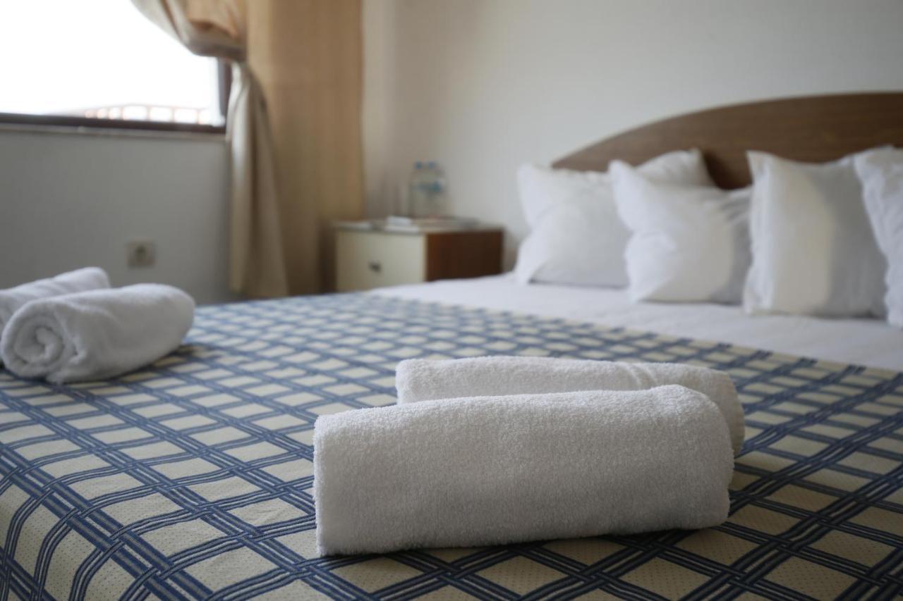 Hotel Corona Sveti Vlas Luaran gambar