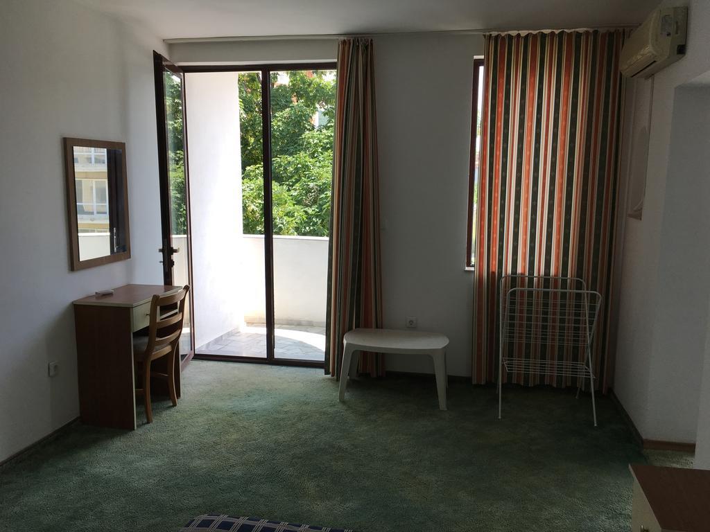 Hotel Corona Sveti Vlas Luaran gambar