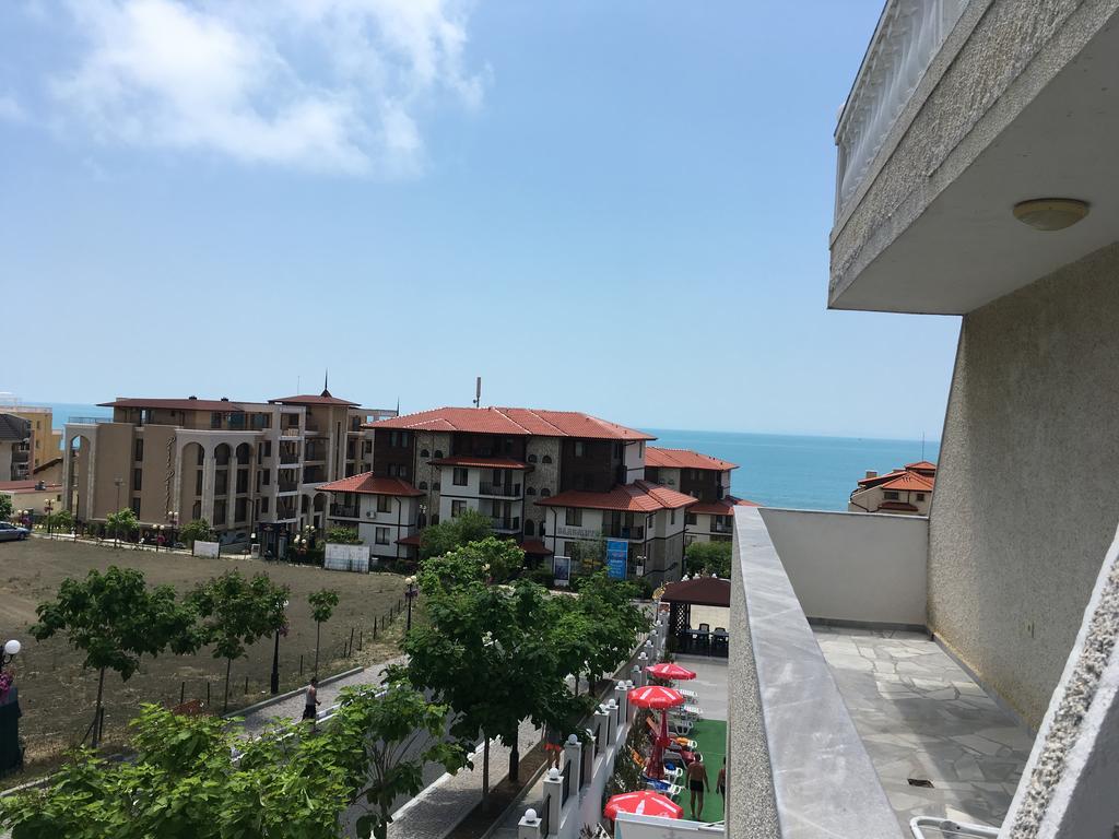 Hotel Corona Sveti Vlas Luaran gambar