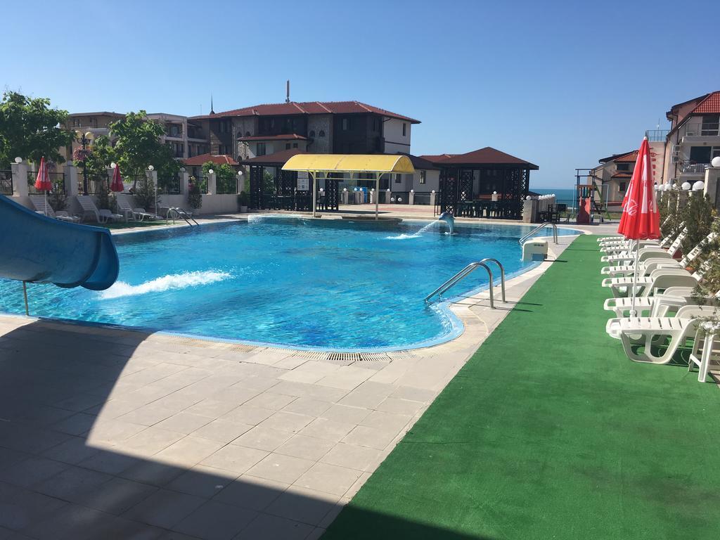 Hotel Corona Sveti Vlas Luaran gambar