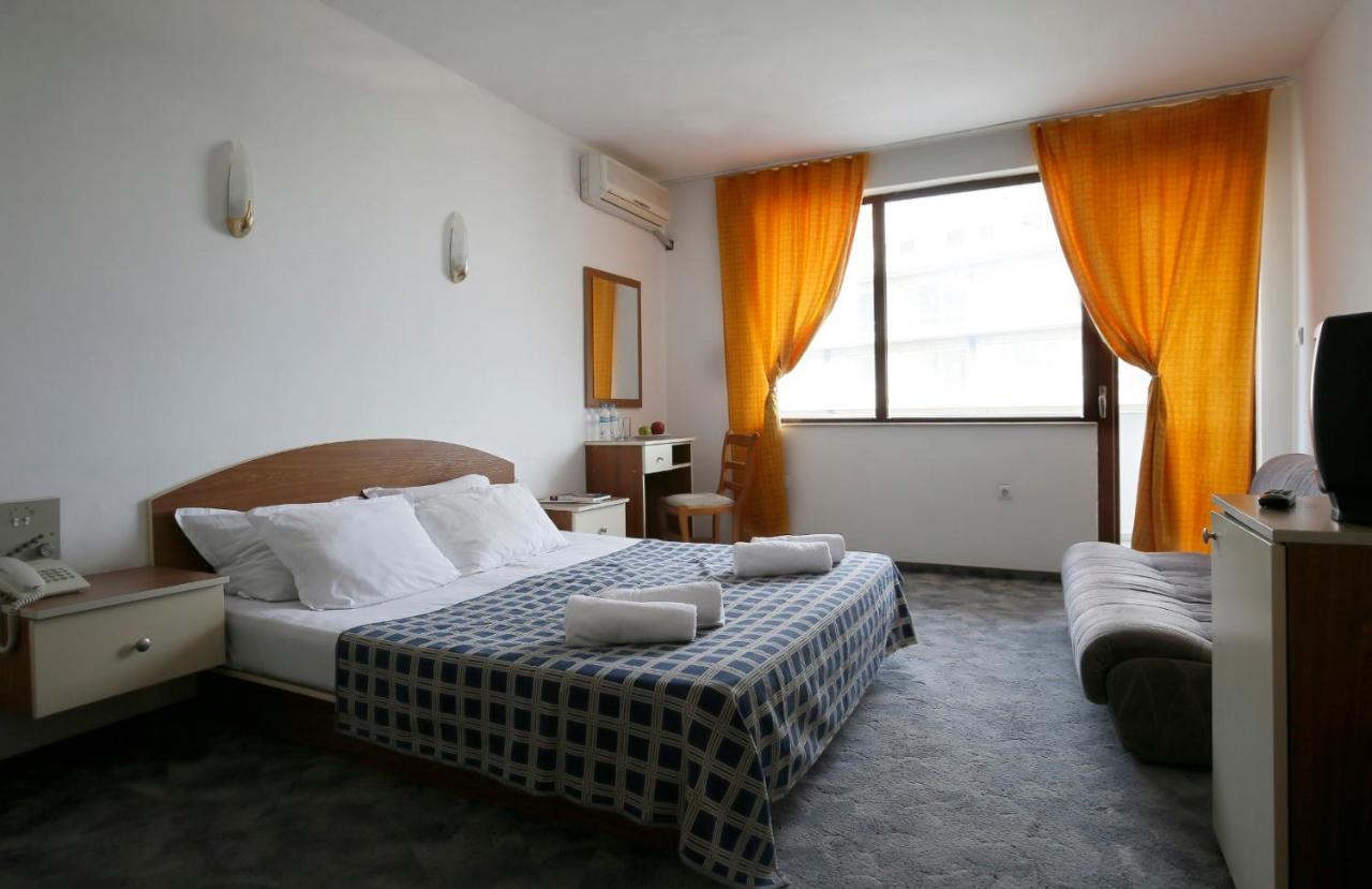 Hotel Corona Sveti Vlas Luaran gambar